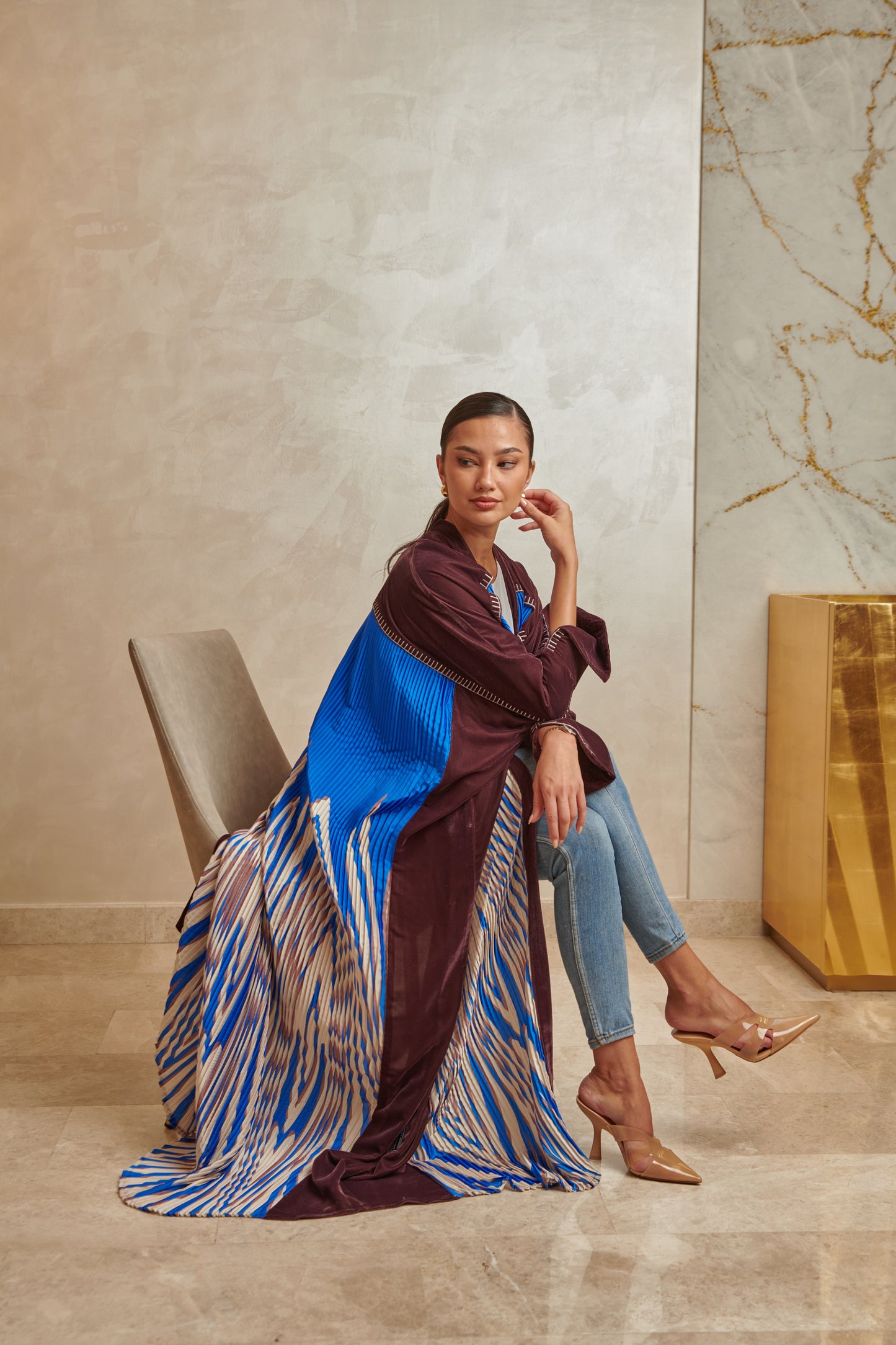 Velvet pleated Abaya